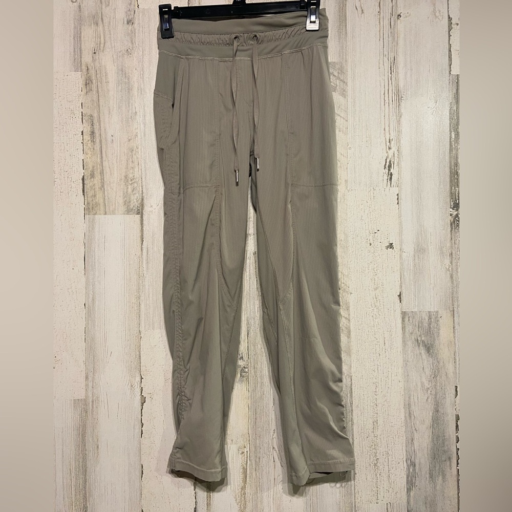 Lululemon Sheer Oak Dance Studio Mid-Rise Cropped Pant 2 - Picture 4 of 14
